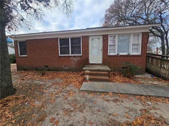 206 Seventh Street, Spring Lake, NC 28390