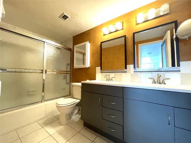 5001 Collins Avenue 15D, Miami Beach, FL 33140