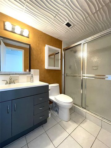 5001 Collins Avenue 15D, Miami Beach, FL 33140