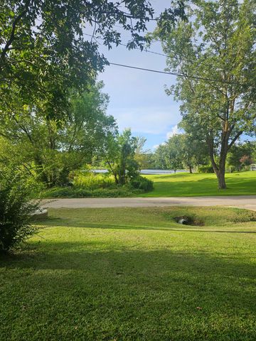 67 Duke Ave., Purvis, MS 39475