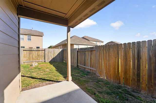 1564 Breanna LN, Kyle, TX 78640