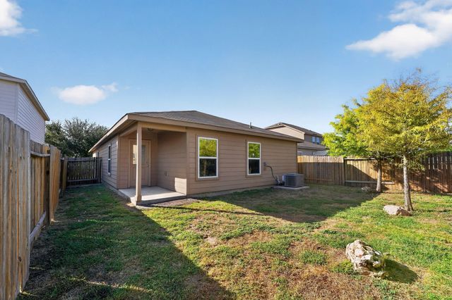 1564 Breanna LN, Kyle, TX 78640