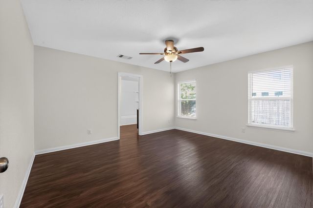 1564 Breanna LN, Kyle, TX 78640