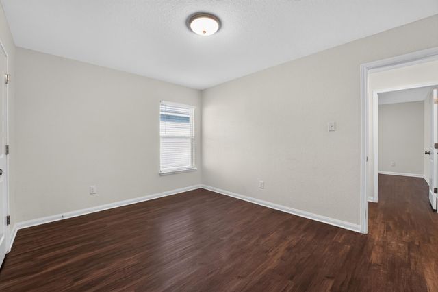 1564 Breanna LN, Kyle, TX 78640