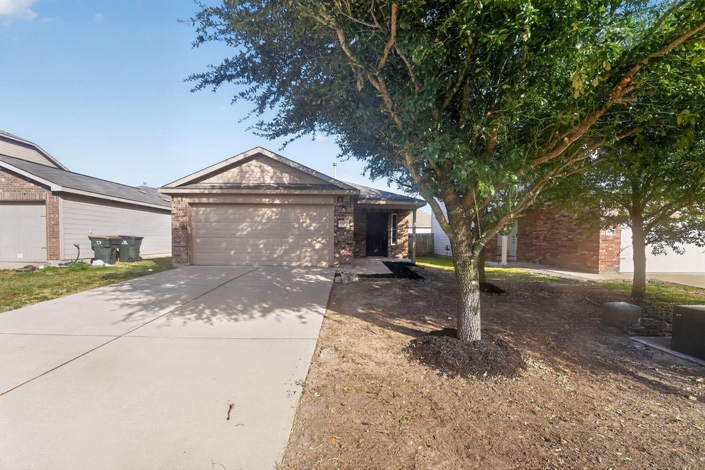 1564 Breanna LN, Kyle, TX 78640