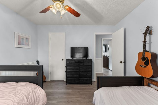 1820 E Hines Street, Republic, MO 65738