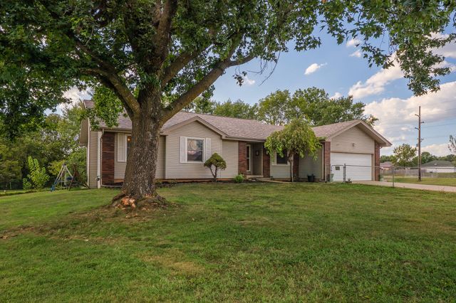 1820 E Hines Street, Republic, MO 65738