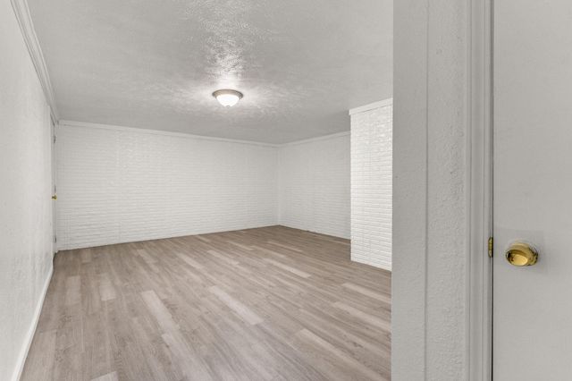 1820 E Hines Street, Republic, MO 65738