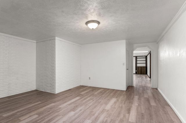 1820 E Hines Street, Republic, MO 65738