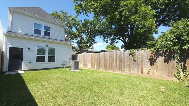 765 Enterprise Street A, Houston, TX 77088