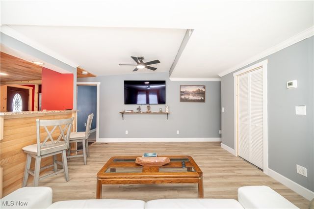 6498 Stoddard Hayes Road, Farmdale, OH 44417