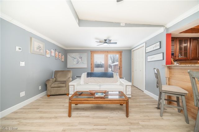 6498 Stoddard Hayes Road, Farmdale, OH 44417