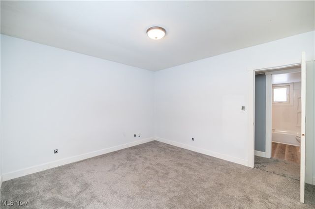 6498 Stoddard Hayes Road, Farmdale, OH 44417