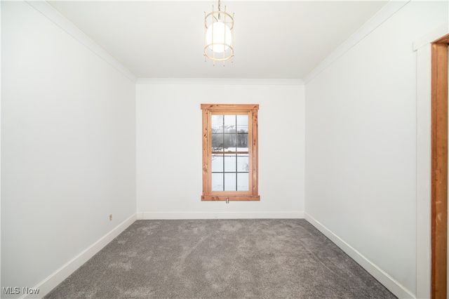 6498 Stoddard Hayes Road, Farmdale, OH 44417