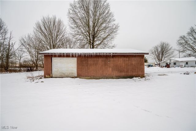 6498 Stoddard Hayes Road, Farmdale, OH 44417