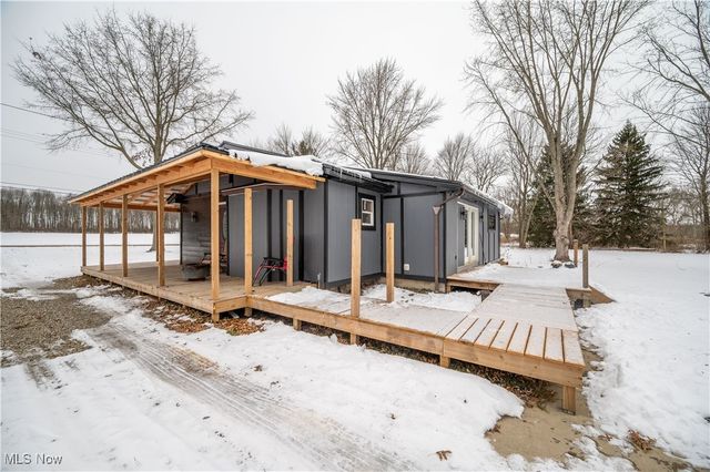 6498 Stoddard Hayes Road, Farmdale, OH 44417