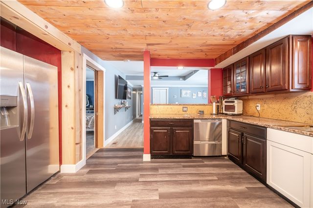 6498 Stoddard Hayes Road, Farmdale, OH 44417