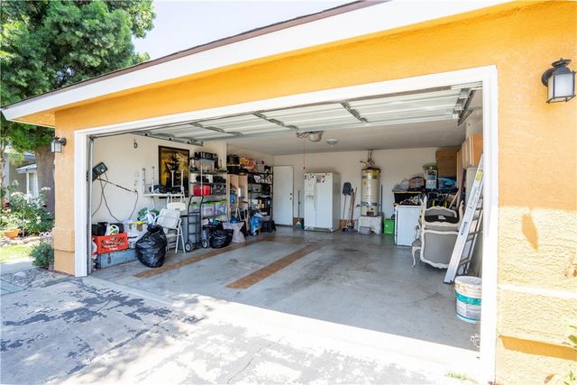 2380 S Holly Ave, Fresno, CA 93706