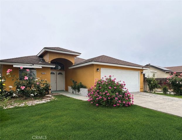 2380 S Holly Ave, Fresno, CA 93706
