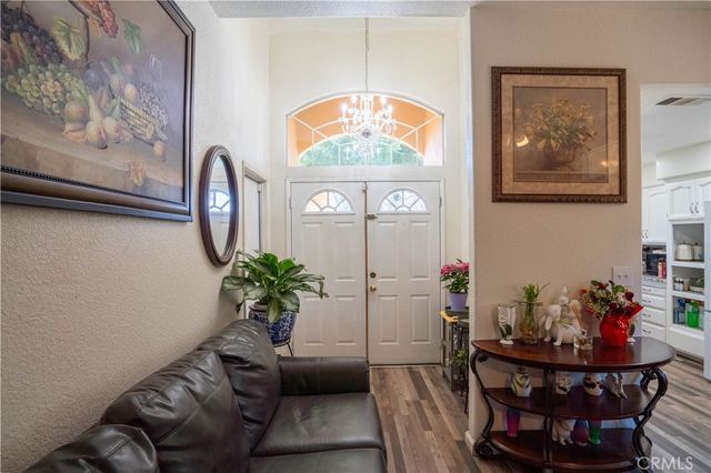 2380 S Holly Ave, Fresno, CA 93706