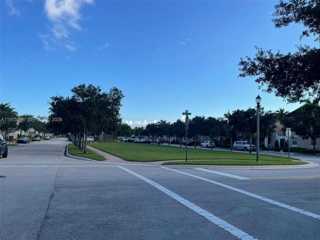 1522 SW 147th Ter, Pembroke Pines, FL 33027