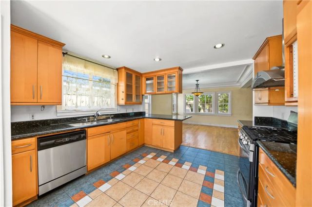 205 S Granada Avenue, Alhambra, CA 91801