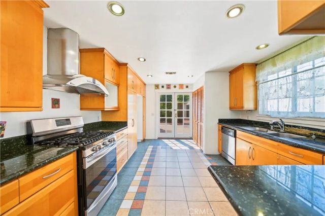 205 S Granada Avenue, Alhambra, CA 91801