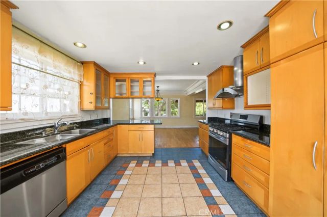 205 S Granada Avenue, Alhambra, CA 91801