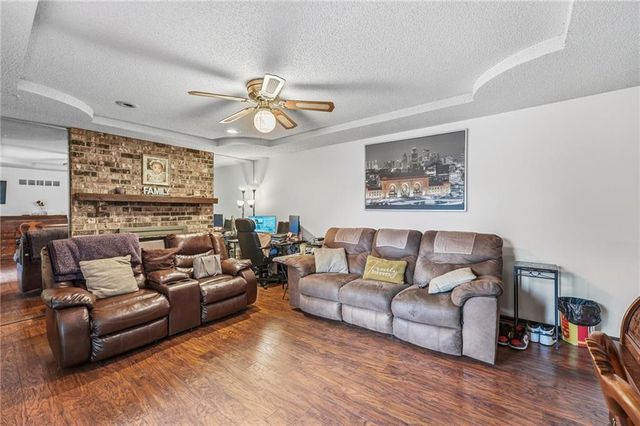14622 Laquinta Street, Grandview, MO 64030