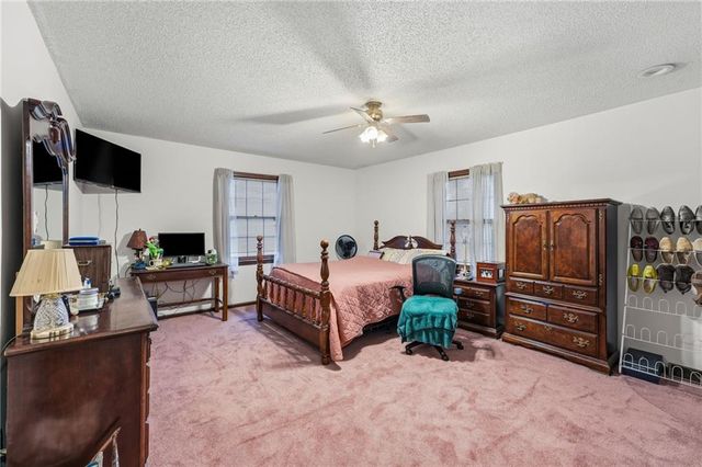 14622 Laquinta Street, Grandview, MO 64030