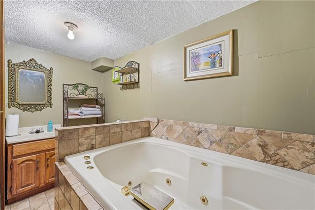 14622 Laquinta Street, Grandview, MO 64030