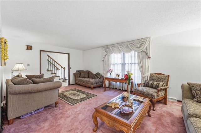 14622 Laquinta Street, Grandview, MO 64030