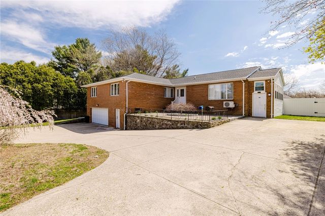 34 Cherry Hill Road, Johnston, RI 02919