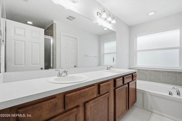 9847 SAILOR Drive, Jacksonville, FL 32221