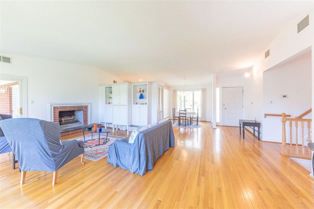 2229 Needham Road, Ann Arbor, MI 48104