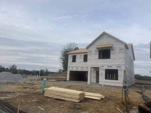 131 Dahlia Dr, La Vergne, TN 37086