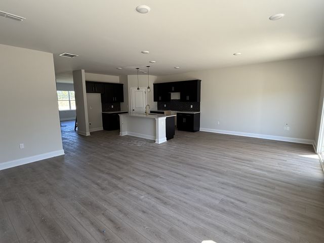 131 Dahlia Dr, La Vergne, TN 37086