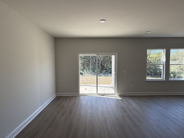 131 Dahlia Dr, La Vergne, TN 37086