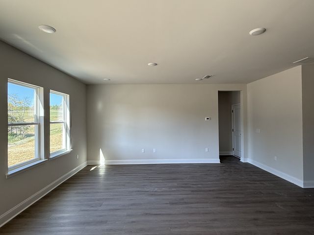 131 Dahlia Dr, La Vergne, TN 37086