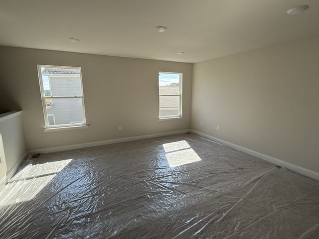 131 Dahlia Dr, La Vergne, TN 37086