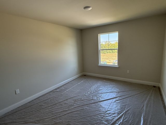 131 Dahlia Dr, La Vergne, TN 37086