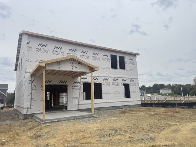 131 Dahlia Dr, La Vergne, TN 37086