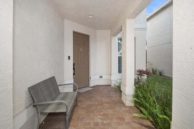 1573 NW Cataluna Circle, Port St. Lucie, Port St Lucie, FL 34986