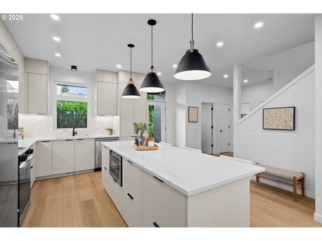 10980 Se Stanley Ave, Milwaukie, OR 97222