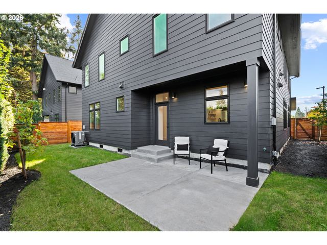 10980 Se Stanley Ave, Milwaukie, OR 97222