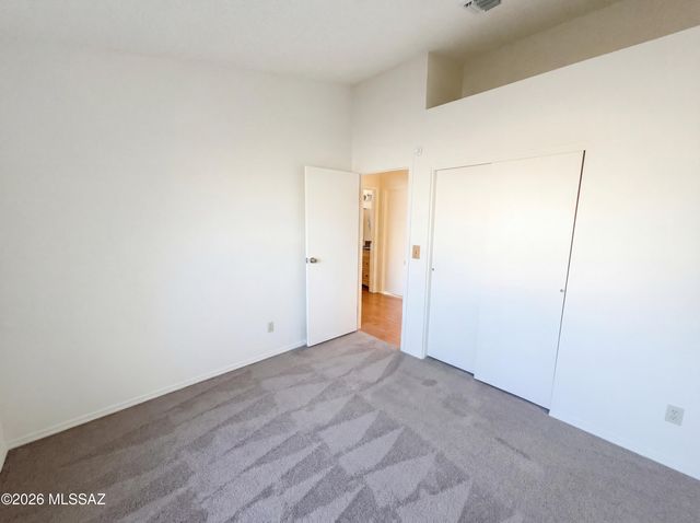 9248 N Eaglestone Loop, Tucson, AZ 85742