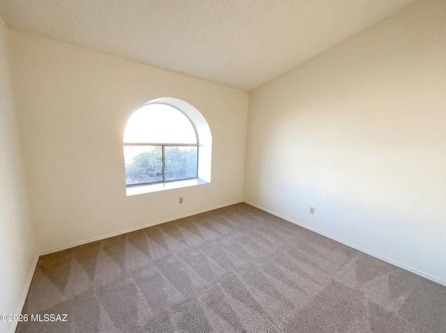 9248 N Eaglestone Loop, Tucson, AZ 85742