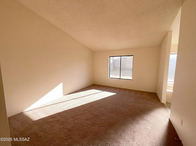 9248 N Eaglestone Loop, Tucson, AZ 85742