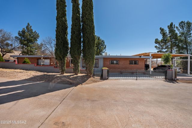 1211 N David Drive, Nogales, AZ 85621