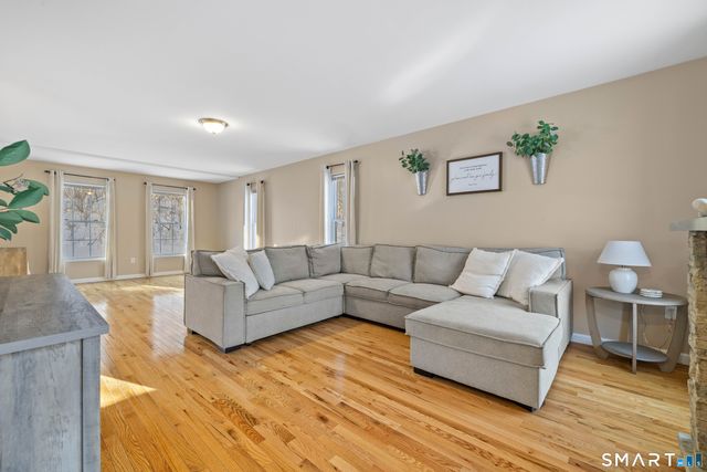 330 New London Road, Colchester, CT 06415